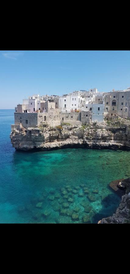 Polignano A Mare: Sulla Piazza Di Domenico Modugno Villa Exterior foto