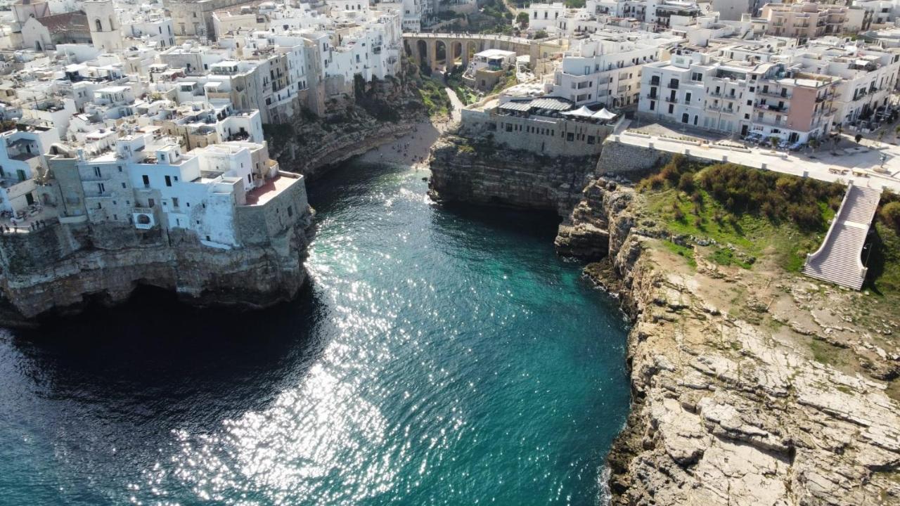 Polignano A Mare: Sulla Piazza Di Domenico Modugno Villa Exterior foto