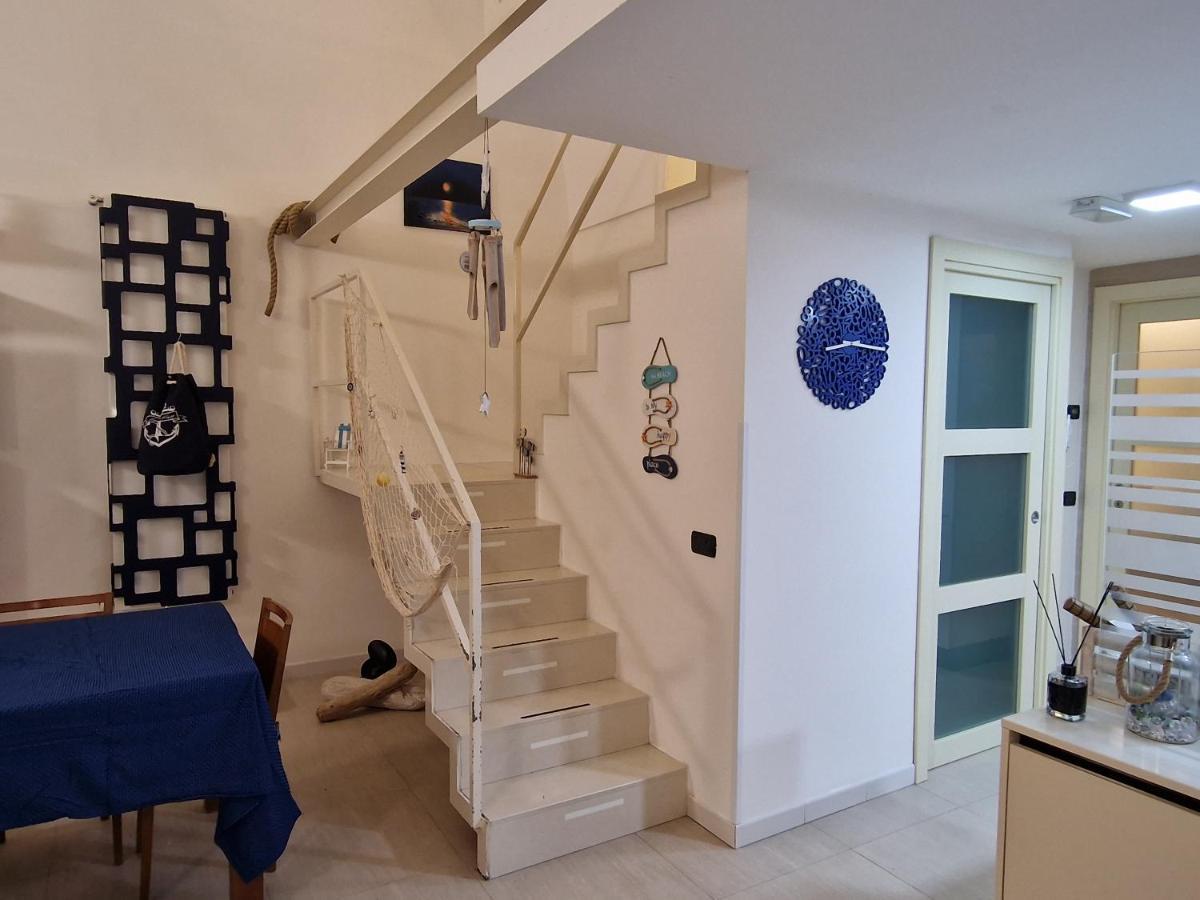 Polignano A Mare: Sulla Piazza Di Domenico Modugno Villa Exterior foto