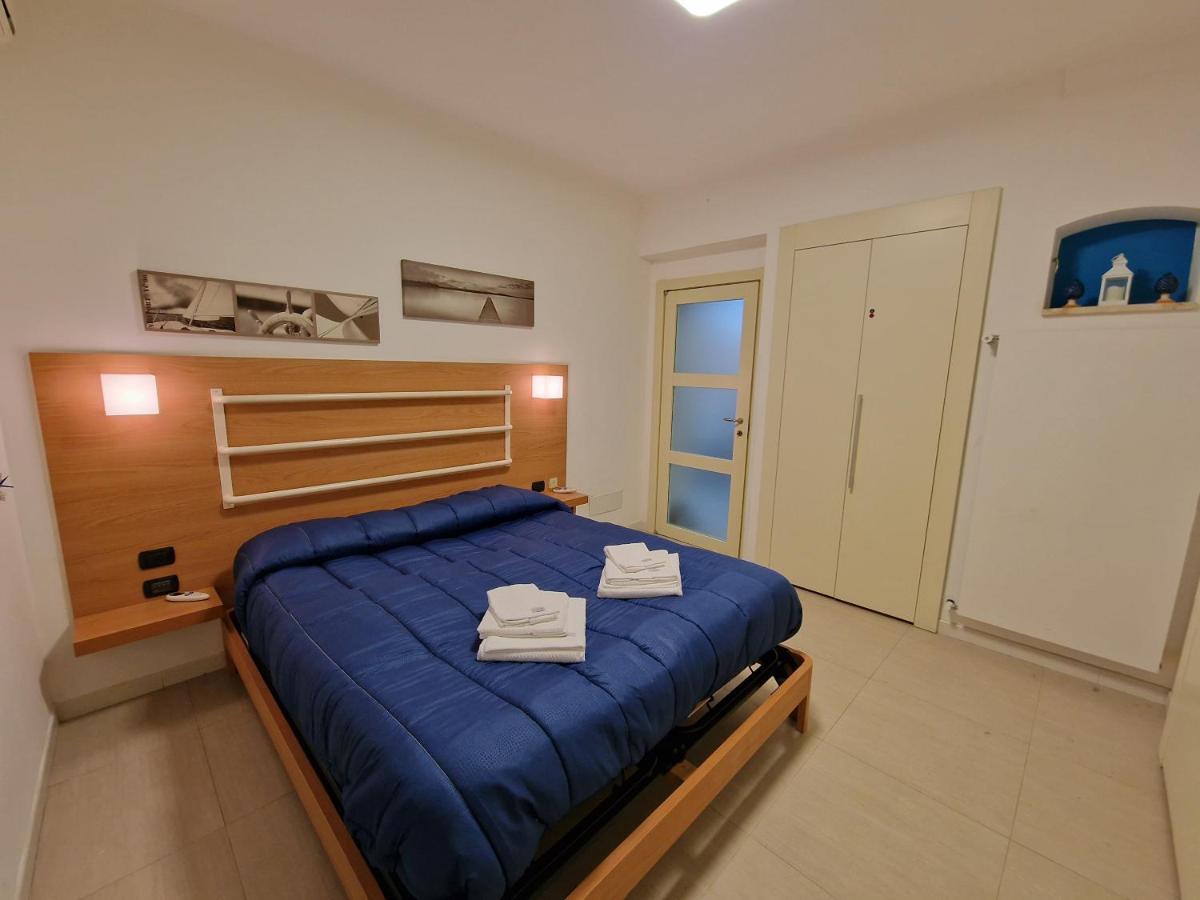 Polignano A Mare: Sulla Piazza Di Domenico Modugno Villa Exterior foto